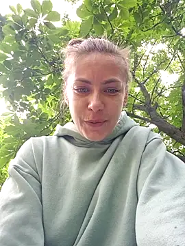 Snapshot of Keli_Jessi chatting on 05/19/26, 01:29 Keli Jessi online show from 05/19/26, 01:29