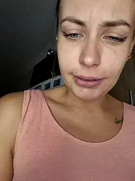 Keli Jessi online show from 10/17/25, 06:10