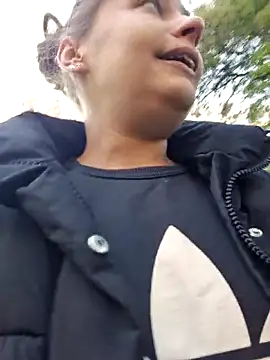 Keli Jessi online show from 10/21/25, 01:32