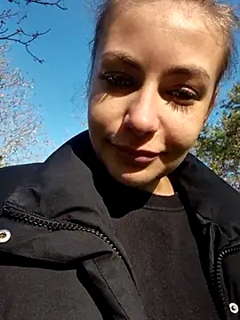 Keli Jessi online show from 11/14/25, 09:46