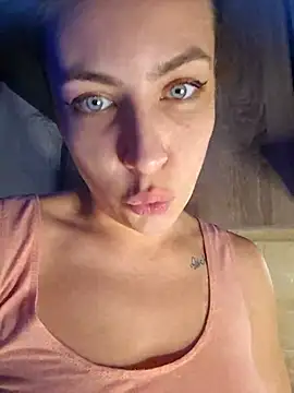 Snapshot of Keli_Jessi chatting on 02/27/26, 08:30 Keli Jessi online show from 02/27/26, 08:30