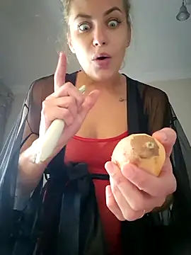 Keli Jessi online show from 10/15/25, 06:16