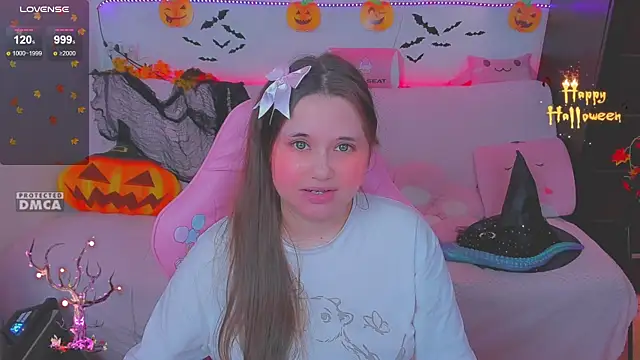 Snapshot of Lolisuccub chatting on 11/16/25, 05:50 Lolisuccub online show from 11/16/25, 05:50