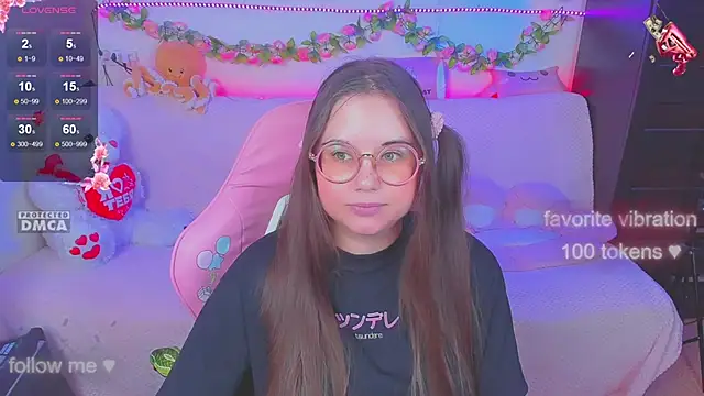 Snapshot of Lolisuccub chatting on 09/17/25, 04:42 Lolisuccub online show from 09/17/25, 04:42