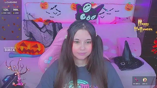 Snapshot of Lolisuccub chatting on 11/28/25, 04:18 Lolisuccub online show from 11/28/25, 04:18