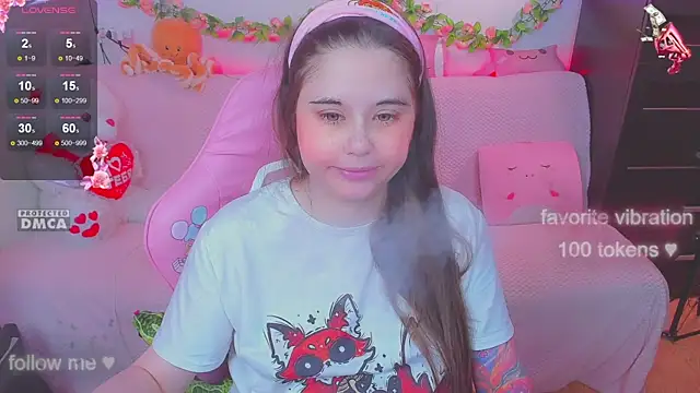 Snapshot of Lolisuccub chatting on 09/20/25, 04:56 Lolisuccub online show from 09/20/25, 04:56