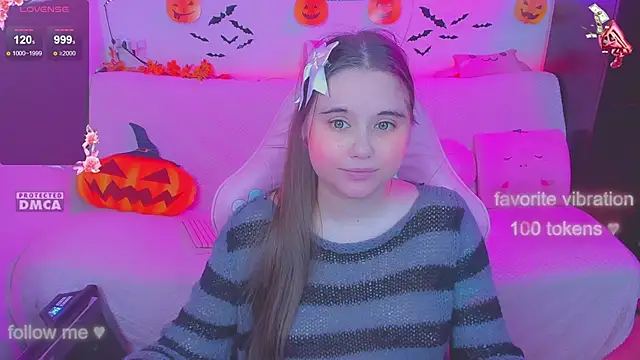 Snapshot of Lolisuccub chatting on 10/14/25, 06:41 Lolisuccub online show from 10/14/25, 06:41