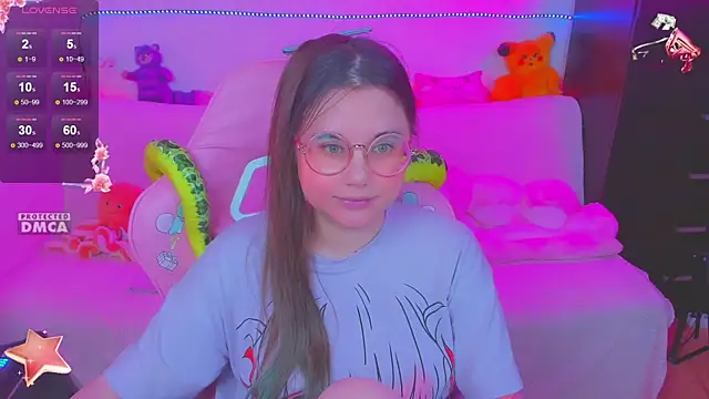 Snapshot of Lolisuccub chatting on 03/05/25, 05:18 Lolisuccub online show from 03/05/25, 05:18