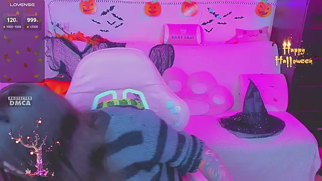 Snapshot of Lolisuccub chatting on 11/01/25, 06:24 Lolisuccub online show from 11/01/25, 06:24