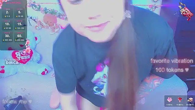 Snapshot of Lolisuccub chatting on 10/06/25, 08:20 Lolisuccub online show from 10/06/25, 08:20