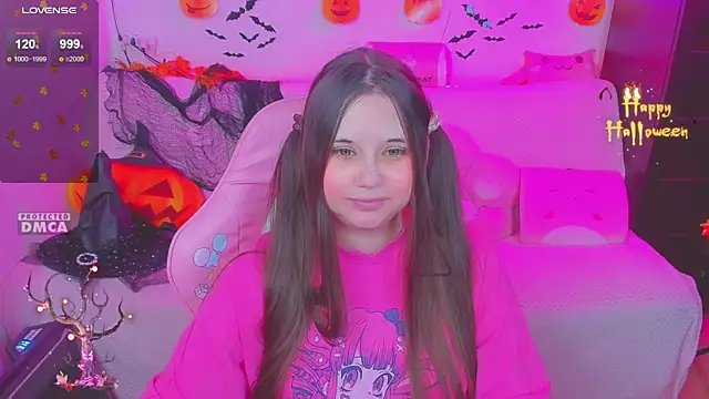 Snapshot of Lolisuccub chatting on 11/08/25, 04:21 Lolisuccub online show from 11/08/25, 04:21