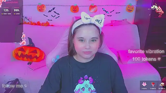 Snapshot of Lolisuccub chatting on 10/16/25, 07:55 Lolisuccub online show from 10/16/25, 07:55