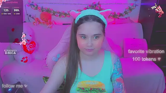 Snapshot of Lolisuccub chatting on 09/25/25, 04:35 Lolisuccub online show from 09/25/25, 04:35