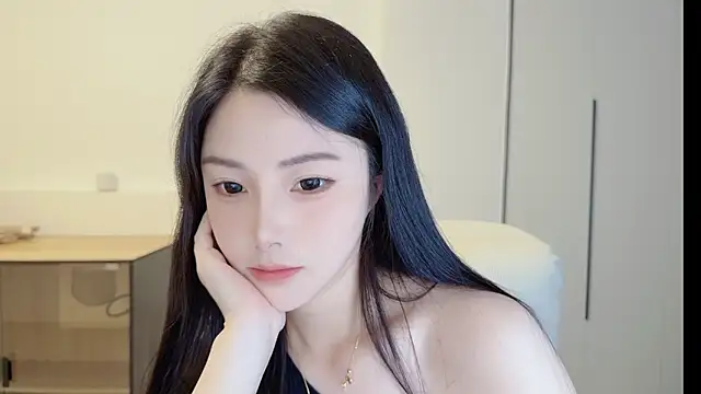 Snapshot of HaagenDazs_ chatting on 05/18/26, 01:39 HaagenDazs online show from 05/18/26, 01:39