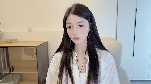 Snapshot of HaagenDazs_ chatting on 06/21/26, 03:34 HaagenDazs online show from 06/21/26, 03:34