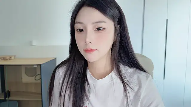 Snapshot of HaagenDazs_ chatting on 06/17/26, 02:55 HaagenDazs online show from 06/17/26, 02:55