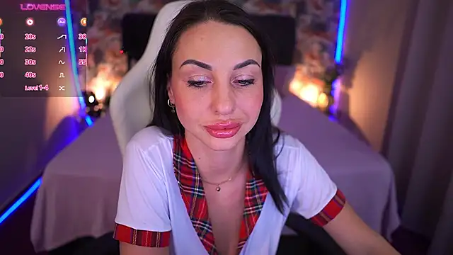 KristiiMax online show from 12/04/25, 04:28