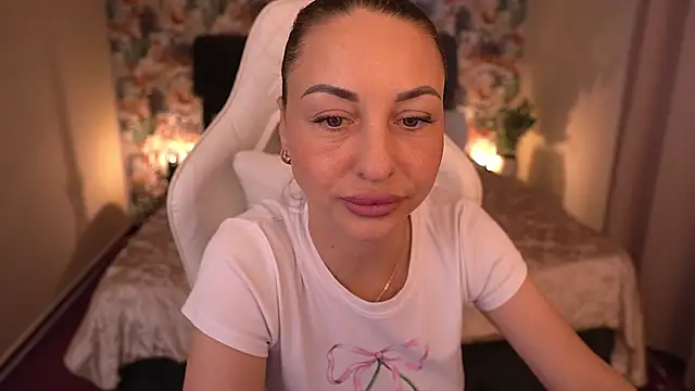 KristiiMax online show from 05/27/26, 04:25
