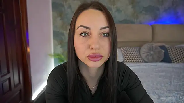 KristiiMax online show from 02/09/26, 09:18