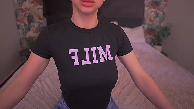 KristiiMax online show from 03/23/26, 07:30