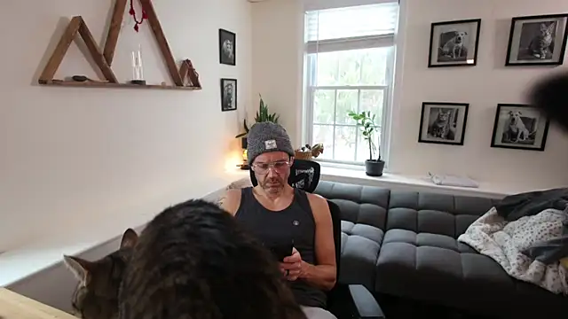 BradBronton online show from 02/17/26, 06:49