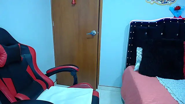 Ursulawhite69 online show from 12/16/25, 04:22