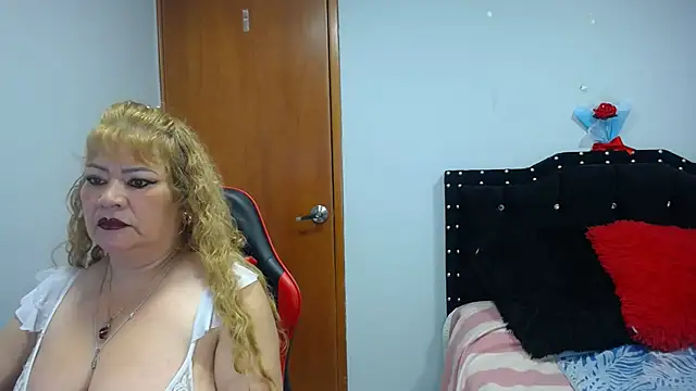 Ursulawhite69 online show from 02/24/26, 12:22