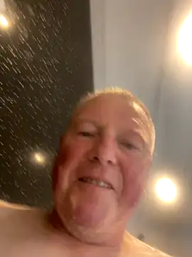 Snapshot of boilinghot123 chatting on 09/26/25, 03:52 boilinghot123 online show from 09/26/25, 03:52