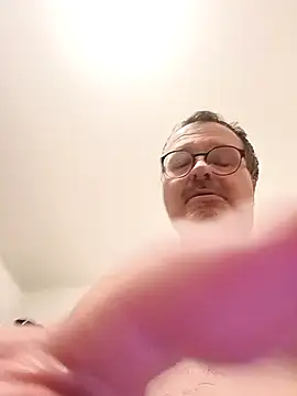 mike9473 online show from 12/16/25, 06:56