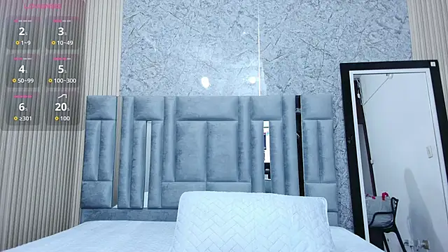 veronicaroose  online show from 11/03/25, 12:31