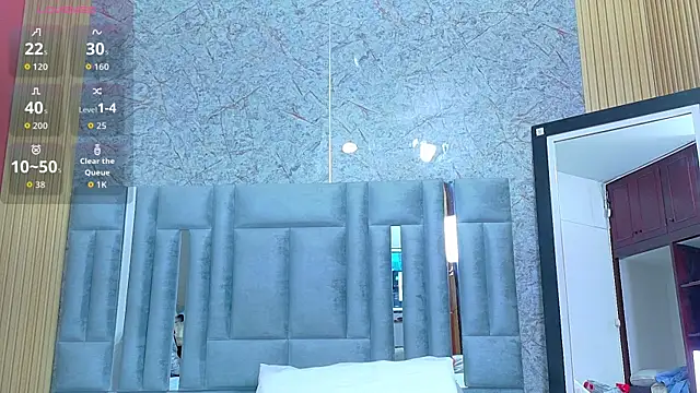 Snapshot of veronicaroose_ chatting on 06/10/26, 12:50 veronicaroose online show from 06/10/26, 12:50
