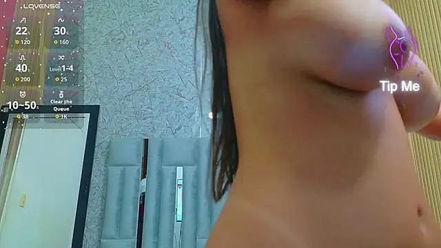 veronicaroose  online show from 04/07/26, 12:40