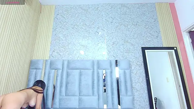 Snapshot of veronicaroose_ chatting on 09/20/25, 02:38 veronicaroose online show from 09/20/25, 02:38