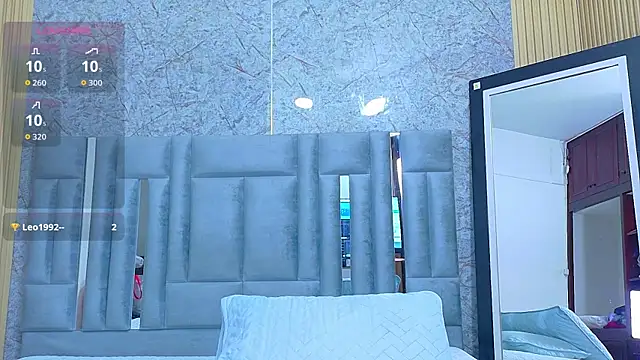 Snapshot of veronicaroose_ chatting on 06/24/26, 12:48 veronicaroose online show from 06/24/26, 12:48