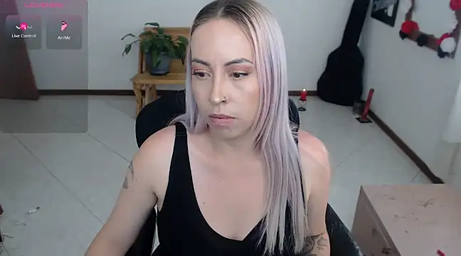 charlottezoe15 online show from 01/17/25, 06:02