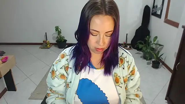 charlottezoe15 online show from 05/22/26, 10:13