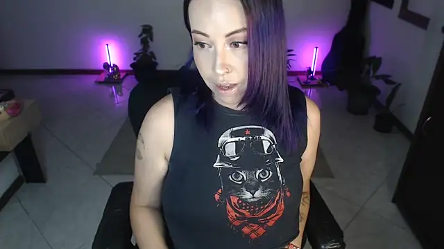 charlottezoe15 online show from 05/17/26, 10:37