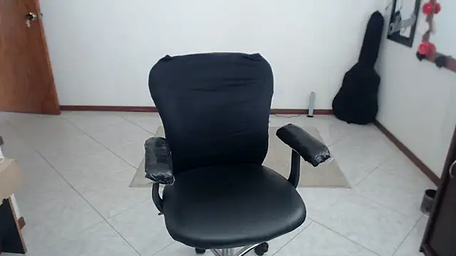 charlottezoe15 online show from 03/04/26, 04:37