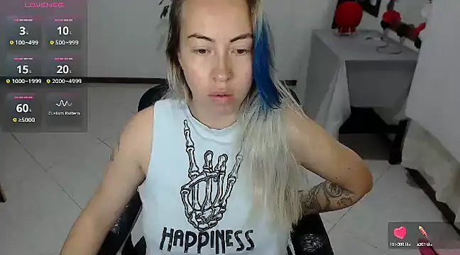 charlottezoe15 online show from 03/19/25, 08:55