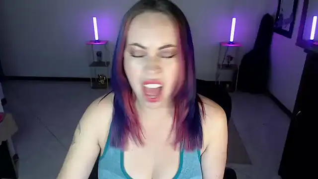 charlottezoe15 online show from 03/19/26, 03:17