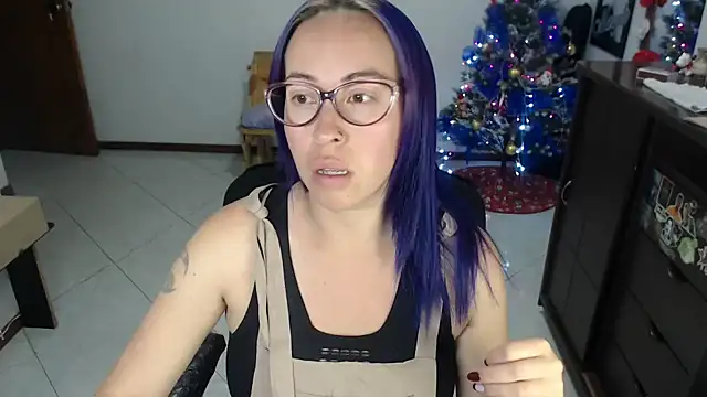 charlottezoe15 online show from 11/16/25, 11:30