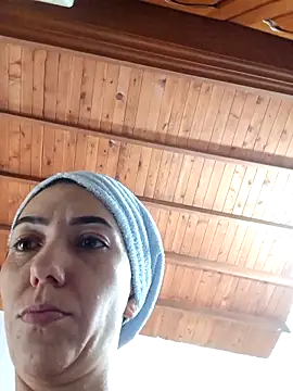 LunaZambrano online show from 04/02/26, 05:41