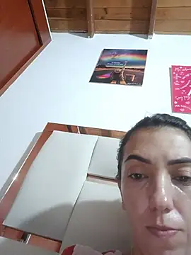 LunaZambrano online show from 05/20/26, 04:20