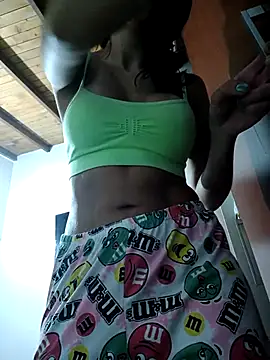 LunaZambrano online show from 11/10/25, 03:17