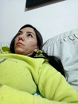 LunaZambrano online show from 11/26/25, 03:17