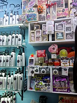 LunaZambrano online show from 10/31/25, 05:20