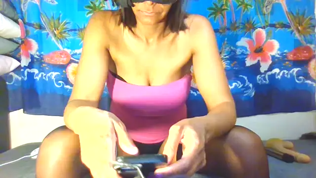 Snapshot of laetitiafun chatting on 03/08/25, 10:13 laetitiafun online show from 03/08/25, 10:13