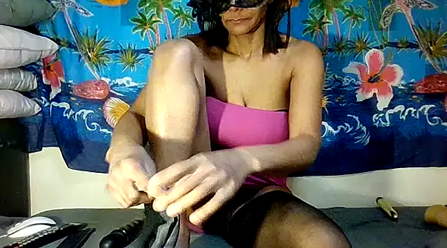 Snapshot of laetitiafun chatting on 02/18/25, 11:55 laetitiafun online show from 02/18/25, 11:55