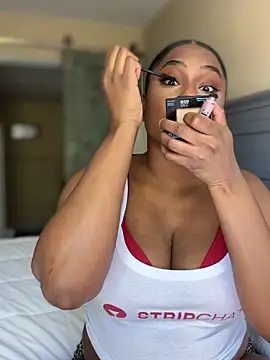 CandyLuxxxx online show from 06/18/26, 05:07