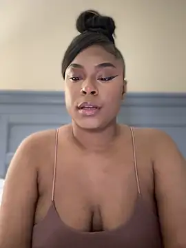 CandyLuxxxx online show from 07/13/26, 03:06